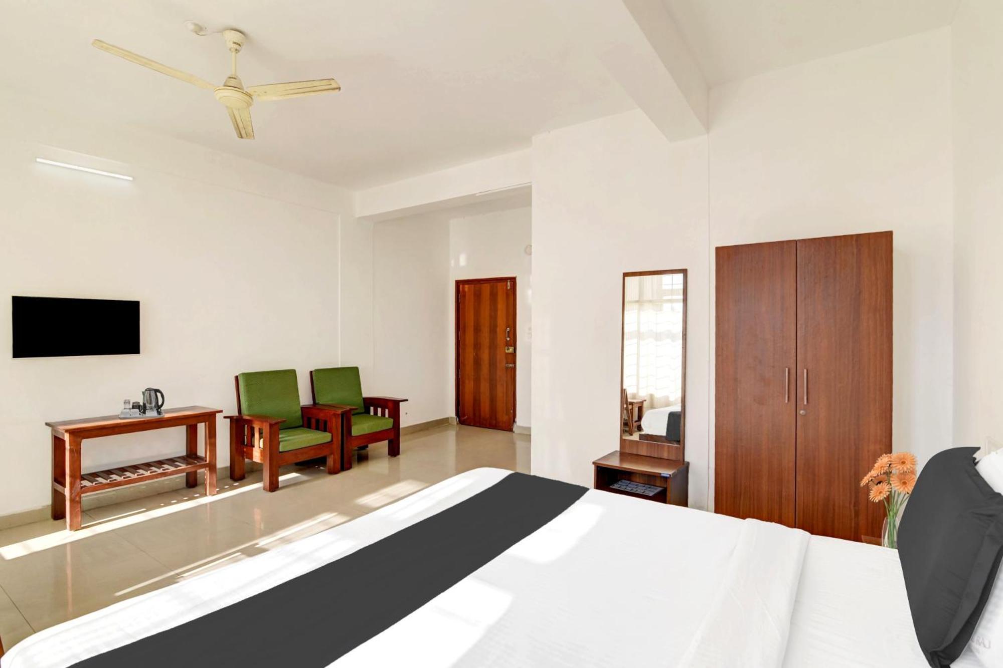 Super Collection O Madikeri City Center Near Ksrtc Bus Stand Coorg Formerly Hotel Ragsys Exterior photo