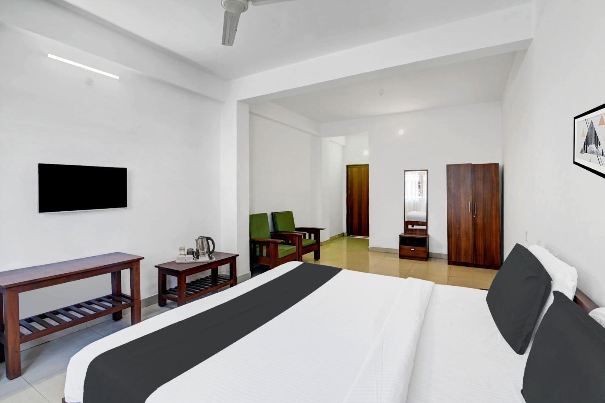 Super Collection O Madikeri City Center Near Ksrtc Bus Stand Coorg Formerly Hotel Ragsys Exterior photo